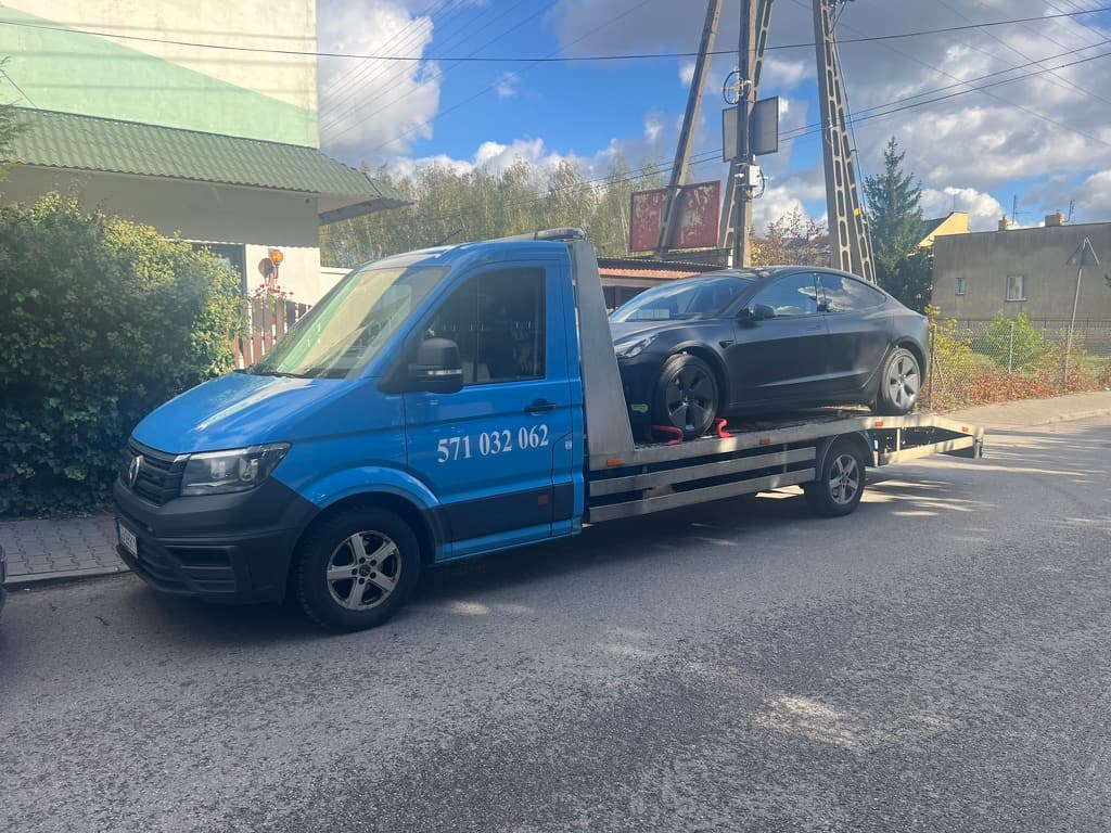 Transport auta premium na lawecie HELP-CAR Transport auta premium na lawecie HELP-CAR