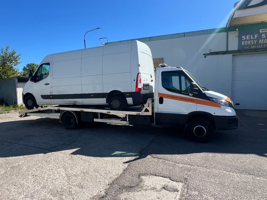 Transport busa dostawczego HELP-CAR Transport busa dostawczego HELP-CAR