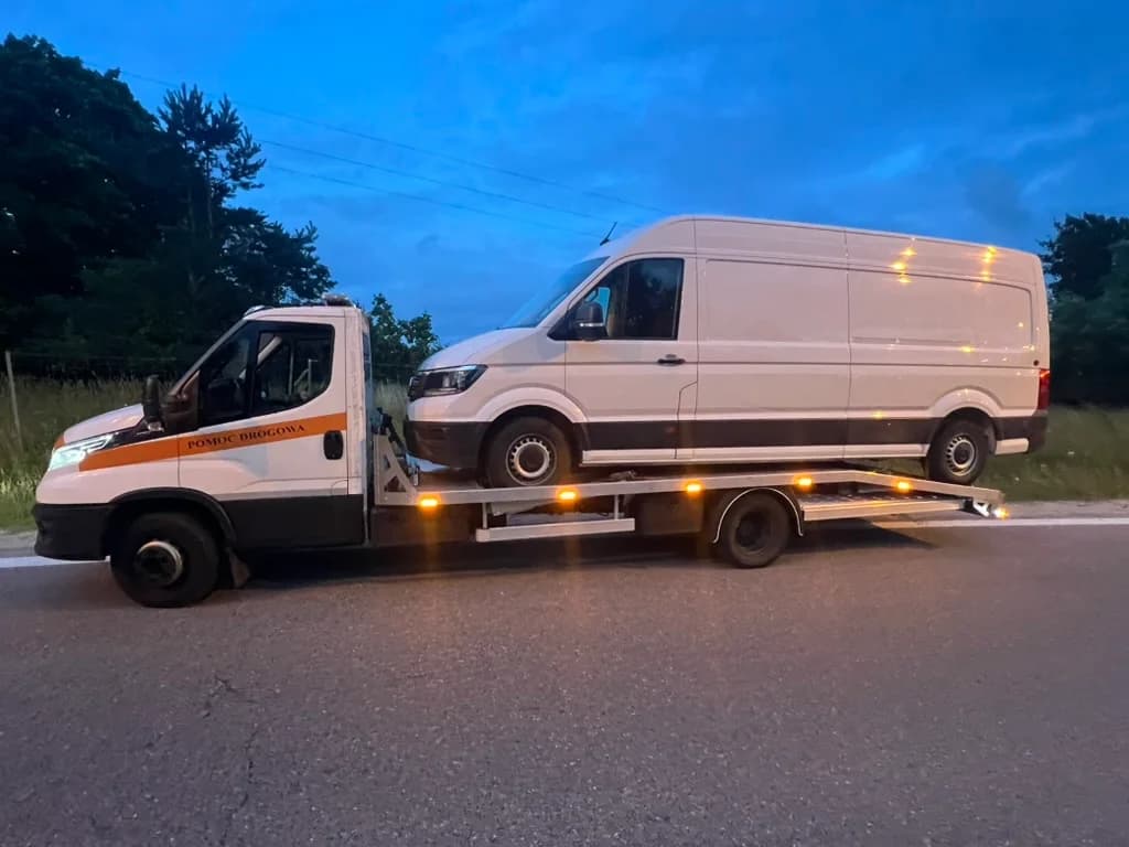 Transport busa dostawczego HELP-CAR Transport busa dostawczego HELP-CAR